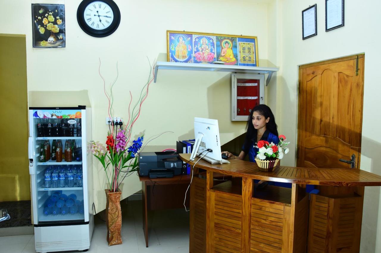 Gatewayinn Mannar Exterior foto